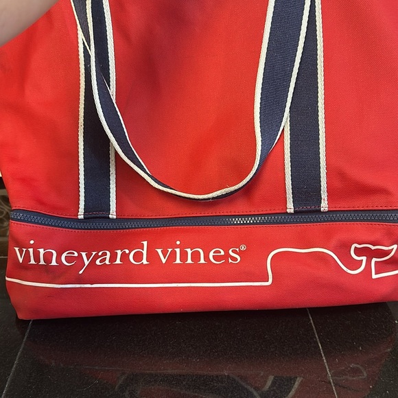 Vineyard vines “For target” red beach bag! - Picture 2 of 16